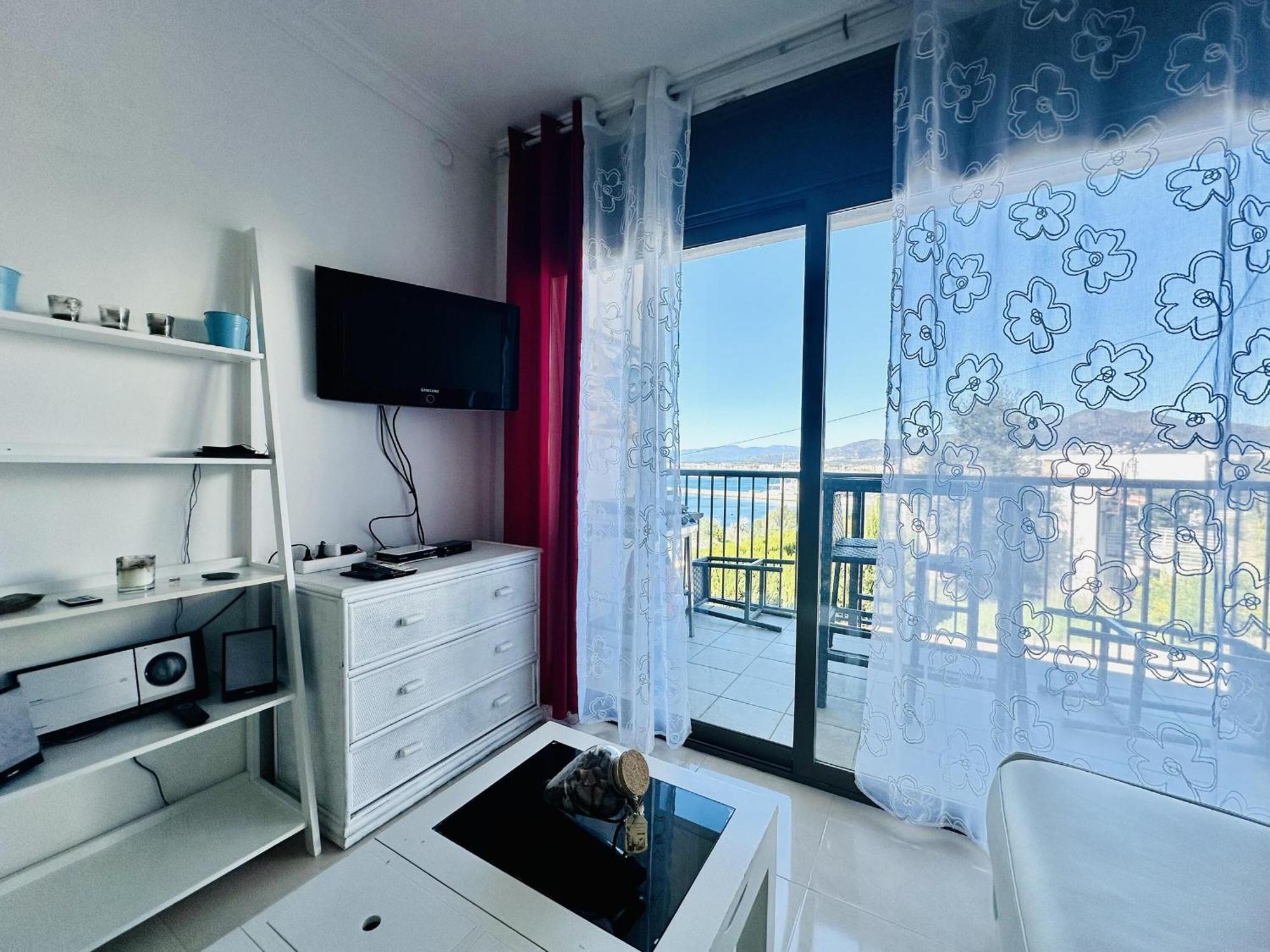 Appartement 4081 Rosa Mar 1-1, Se Deleitara Y Gozara De Vistas Desde La Terraza. Zona Tranquila, Pequeno Edificio. Parking. - Es-258-116 *