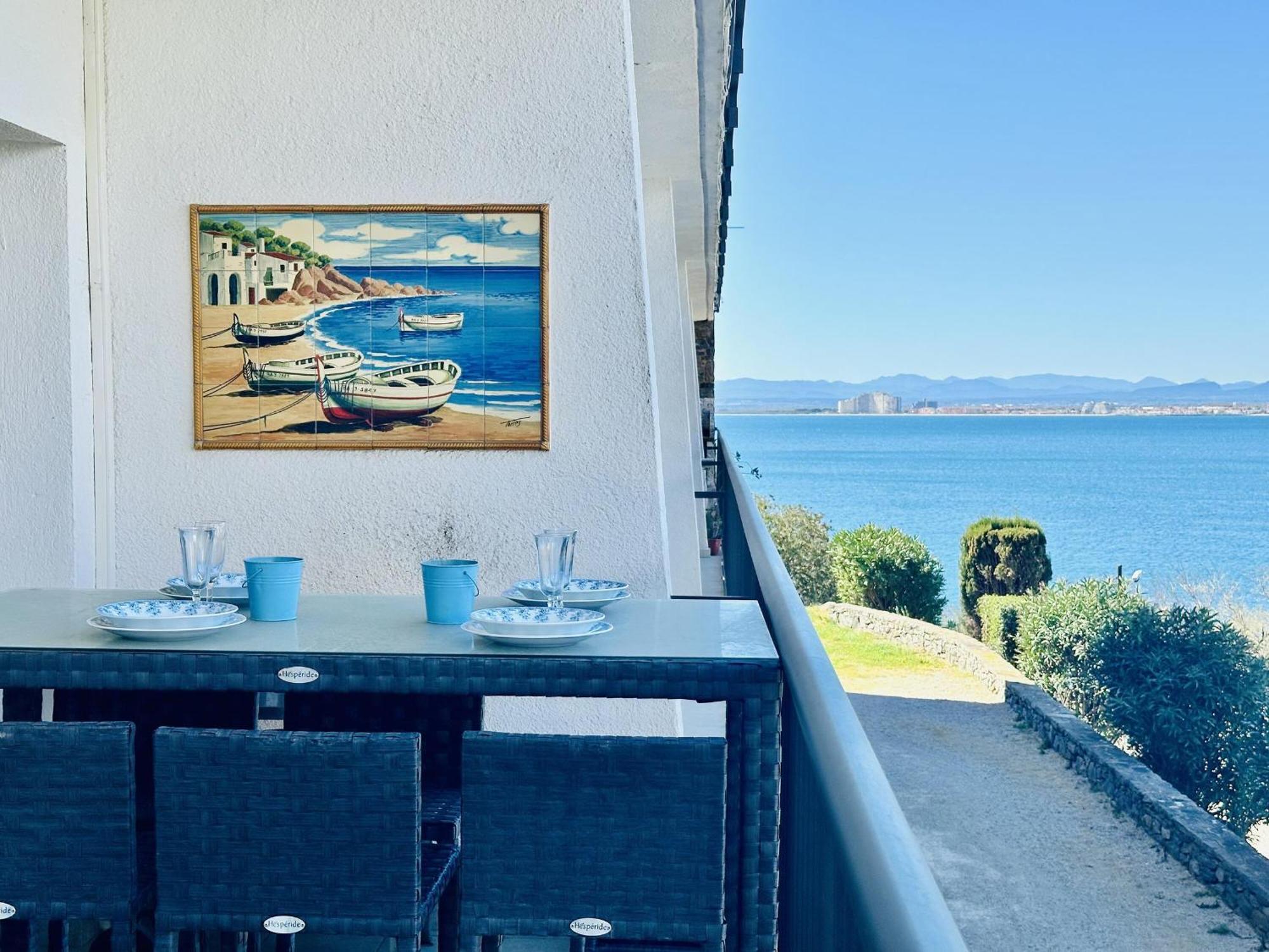Appartement 4081 Rosa Mar 1-1, Se Deleitara Y Gozara De Vistas Desde La Terraza. Zona Tranquila, Pequeno Edificio. Parking. - Es-258-116 Roses